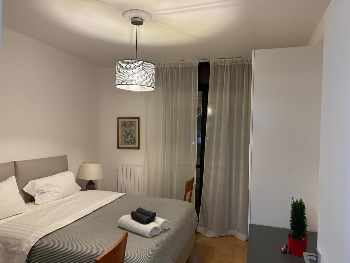 Casa Vacanze 1702, Con La Camera Matrimoniale Con Il Bagno Privato E Un Soggiorno Comune Milan Exterior photo